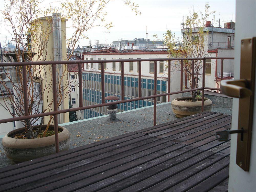 Pension Unie Prague Ngoại thất bức ảnh
